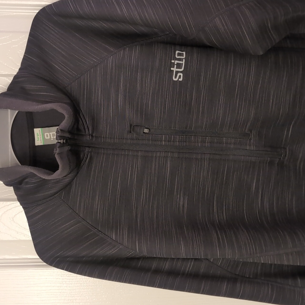 Stio Large Pullover - Picture 2 of 5